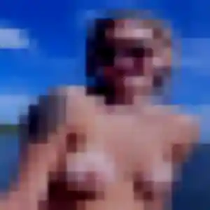 Isabelle, 25 ans, disponible à Cléon pour un plan cul